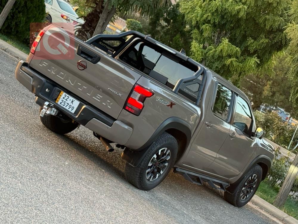نيسان فرونتر